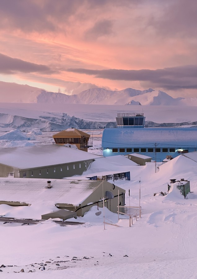 The Discovery Building 8